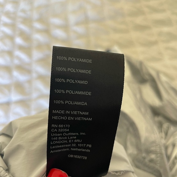 Urban Outfitters  silver metallic nylon cargo ballon pants - Picture 13 of 14